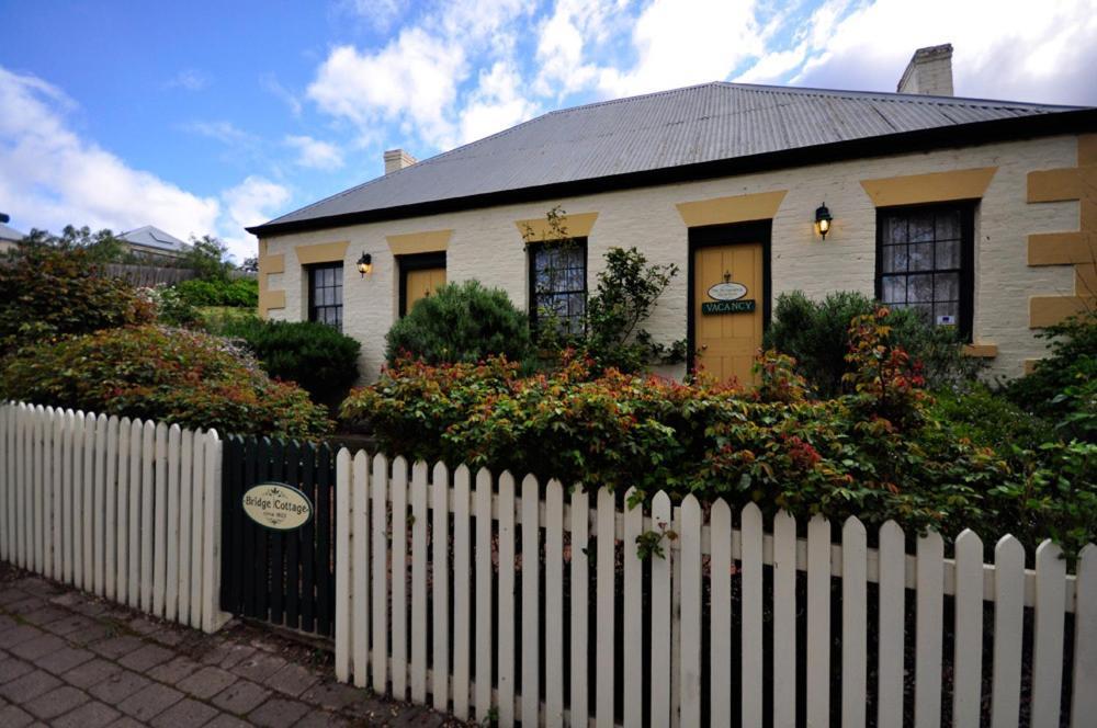 Bridge Cottages Sargeants & Armoury Cottages 1823 - History & Charm Richmond Eksteriør bilde